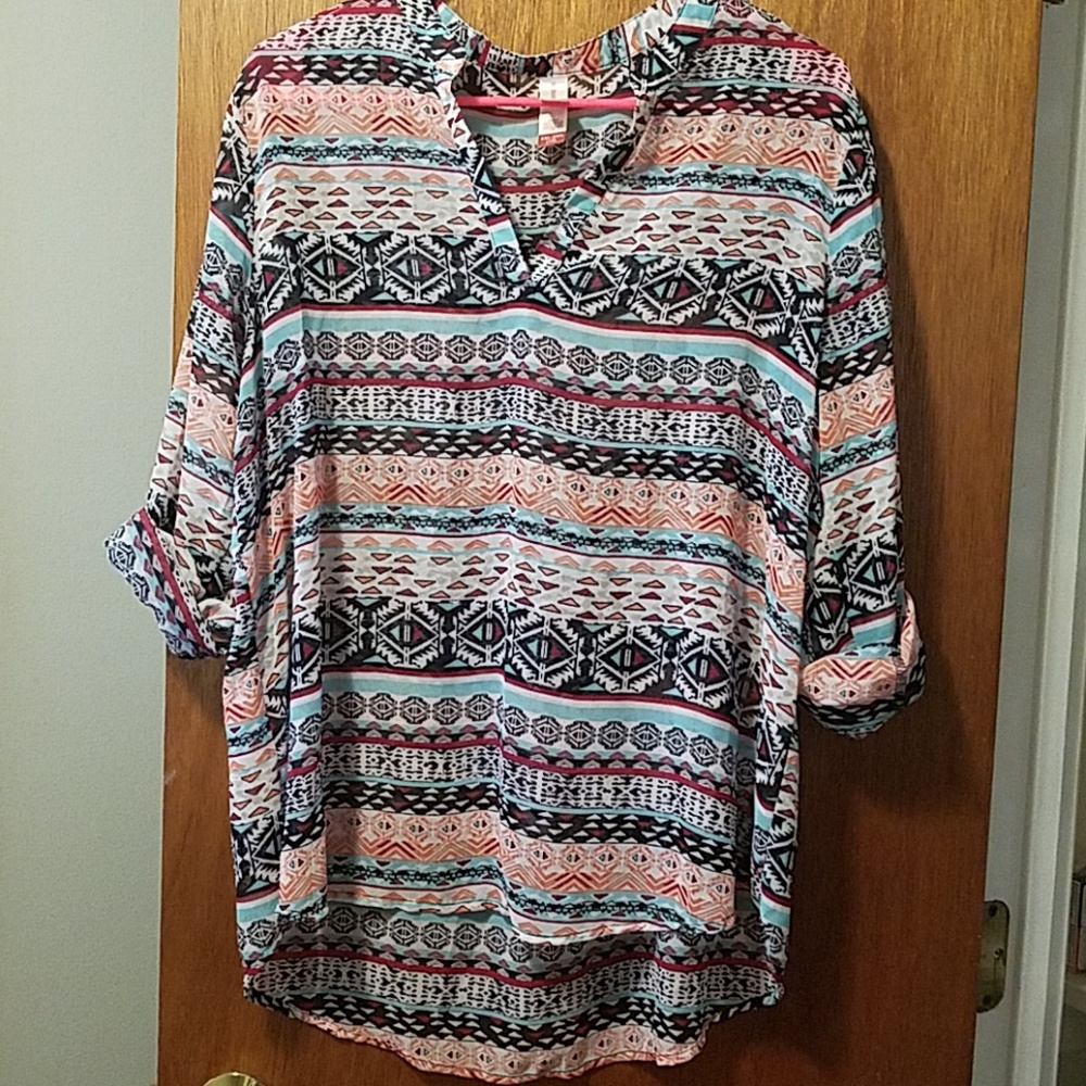 Southwest Tunic w Roll Up Button Sleeves
